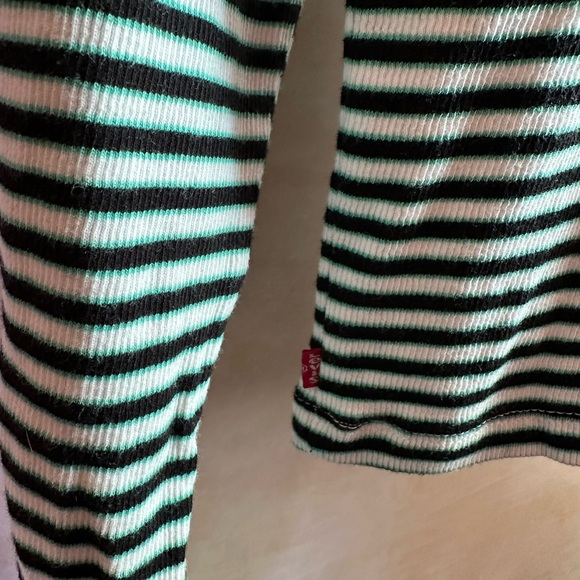 Levi’s cropped turtleneck striped sweater - Picture 5 of 7